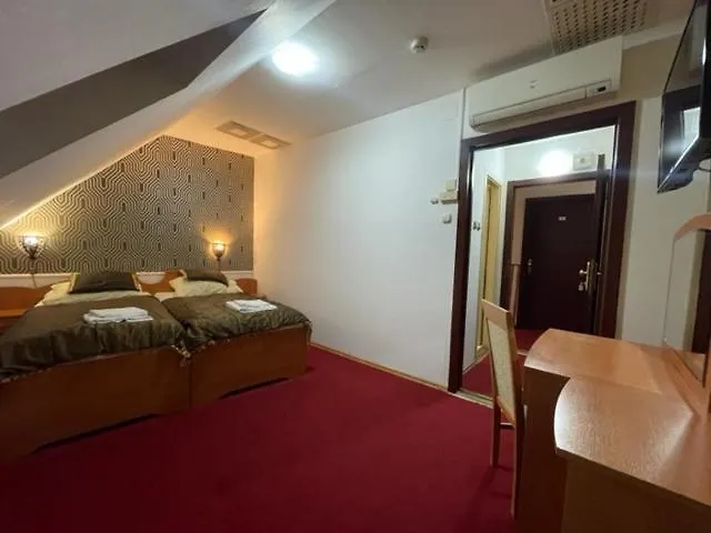 Hotel Minaret&étterem 3*