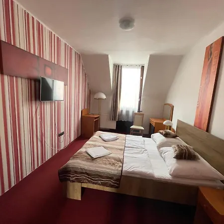 Minaret&etterem Hotel 3*
