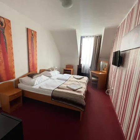 Hotel Minaret&etterem Eger