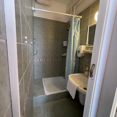 Minaret&etterem Otel 3*