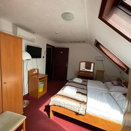 Minaret&etterem Eğri