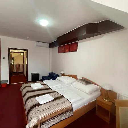 Minaret&etterem Hotel 3*