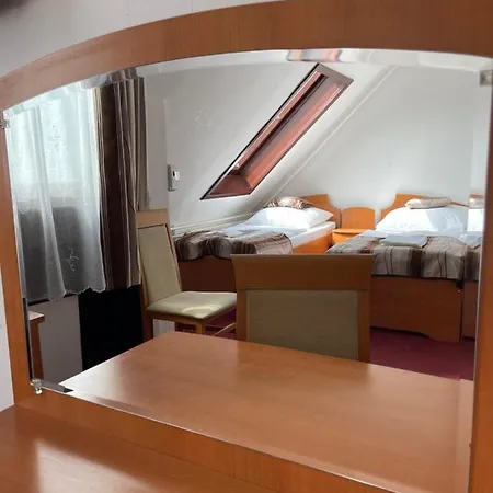 Minaret&etterem 3* Еґер