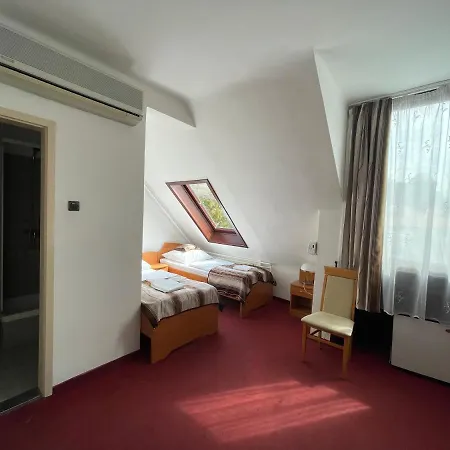 Minaret&etterem Hotel Eger