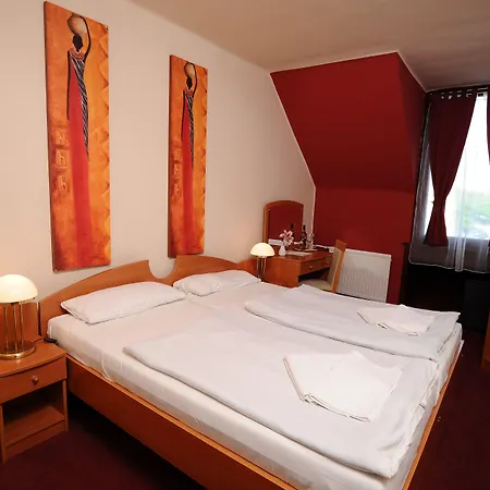 Minaret&etterem Hotel Eger