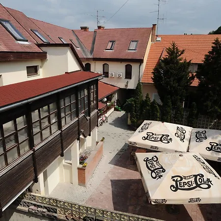 Minaret&etterem Eger