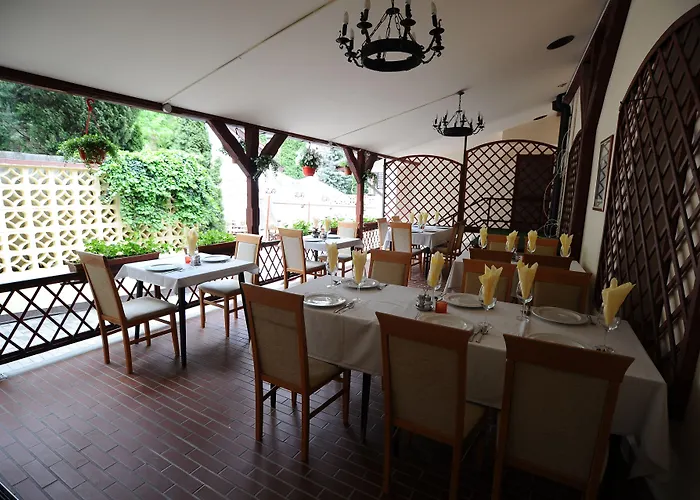 Minaret&etterem Hotel