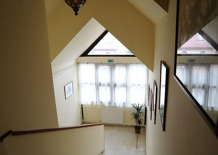 Minaret&etterem Hotel 3*